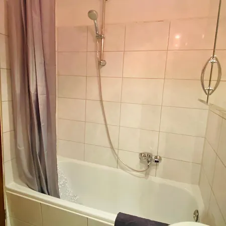 Apartamento Schoenes Wohnen In Gross-buchholz - Zentral+modern Hanóver